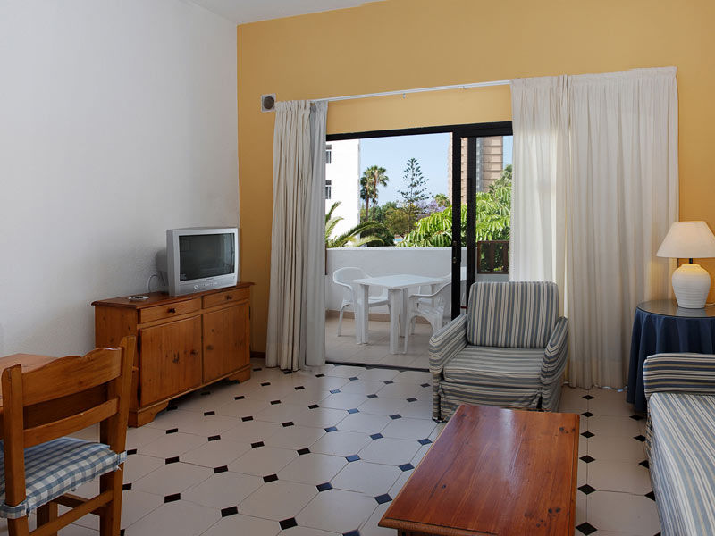 Apartamentos Hg Cristian Sur Лос Кристианос Экстерьер фото