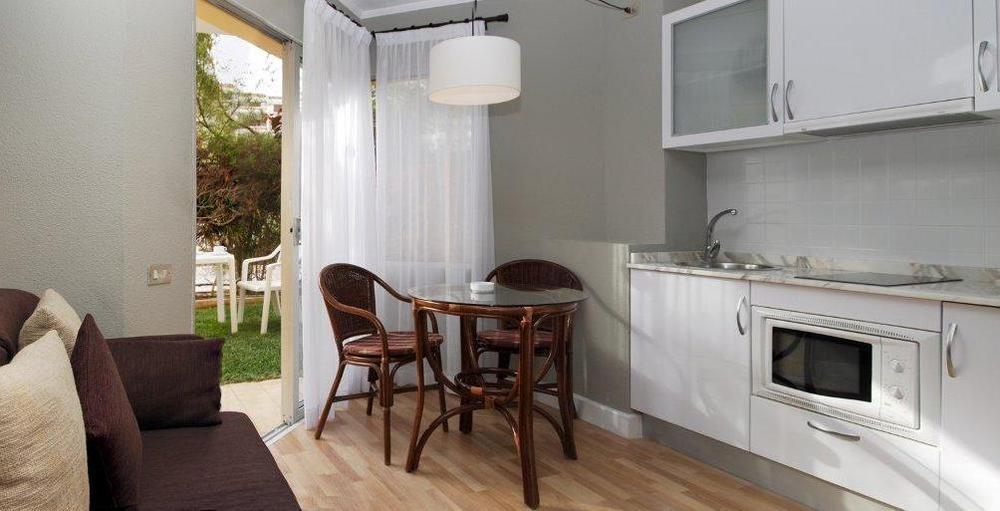 Apartamentos Hg Cristian Sur Лос Кристианос Экстерьер фото